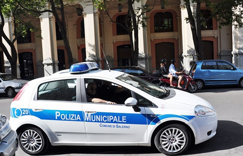 Salerno, abusivi nelle case Acer: task force della municipale
