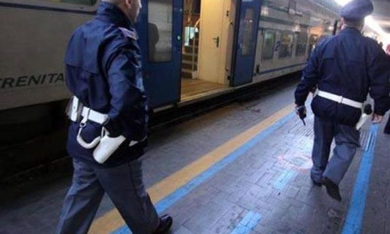 CONTROLLI DELLA POLIZIA FERROVIARIA: NELLA STAZIONE DI SALERNO, UN INDAGATO PER EVASIONE