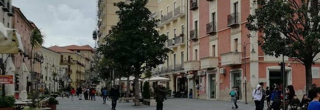 Agropoli, clochard trova portafogli con 600 euro e lo restituisce