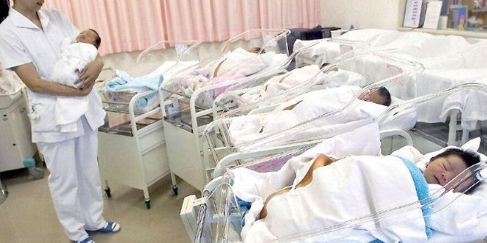 Bimbo morto a Mercato San Severino, indagati i genitori