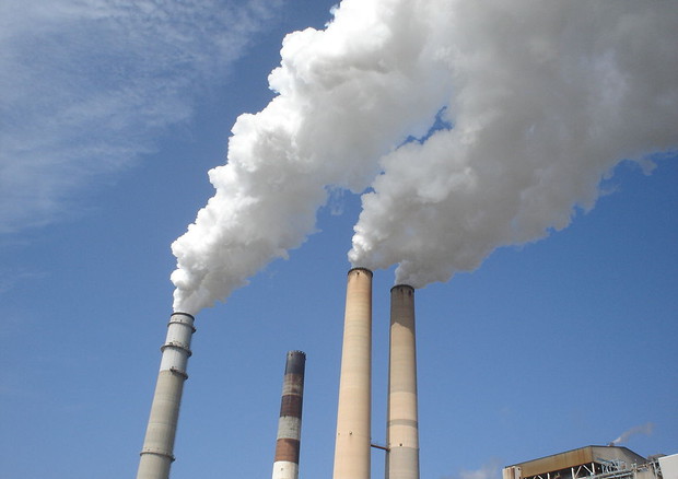 Europarlamento, Ue tagli gas serra del 55% entro 2030