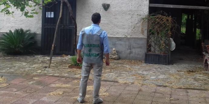 Area demaniale occupata: scattano i sigilli a Eboli