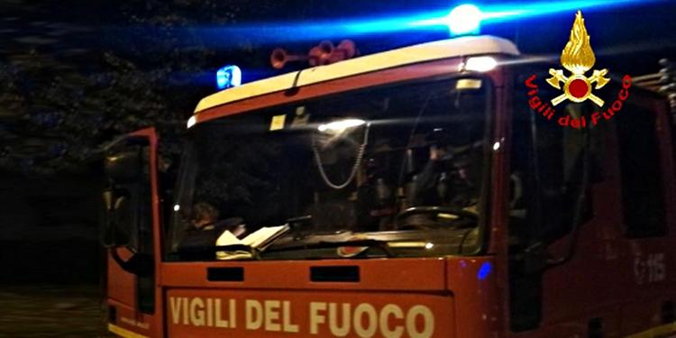 Frontale tra due auto: morti due 18enni