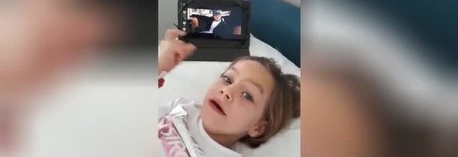 Lua e la magia della voce di Bocelli: così la bimba malata balla “Perfect”