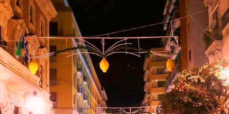 Luci d’Artista a Salerno, dalla Regione Campania 400mila euro per navette e bus integrativi