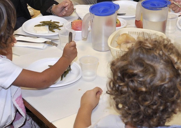 Scuola: a bimbi piace mangiare a mensa