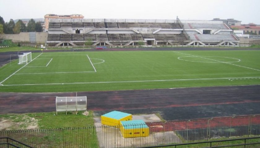 Battipagliese, scacco matto alla capolista. Questione stadio, società pronta a consegnare il titolo al sindaco