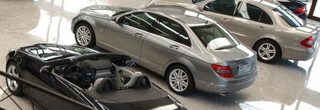 Truffa da oltre 25mila euro, comprano tre auto senza mai riceverle