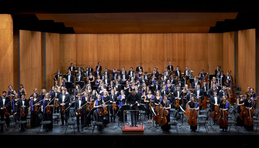 Musica classica, Intesa Sanpaolo porta i giovani alla Scala