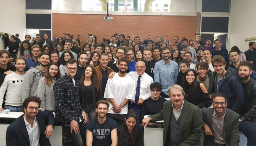 Giffoni Experience, Gubitosi agli studenti della Federico II: “Uscire fuori dagli schemi e dagli schermi”