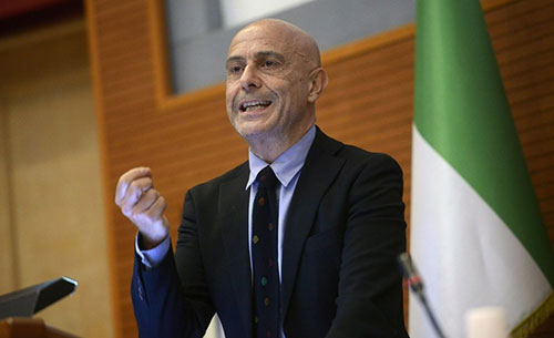 Minniti elogia De Luca: «A lui il merito di aver cambiato Salerno»