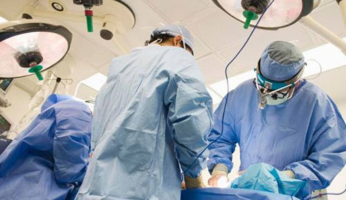 Eccezionale intervento in ospedale a Salerno: ultracentenaria operata al femore al Ruggi