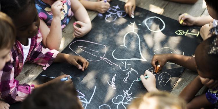 Dossier immigrazione, a Salerno l’integrazione nasce anche tra i banchi di scuola