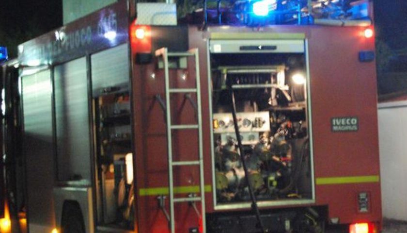 A fuoco uno stabilimento balneare a Capaccio Paestum