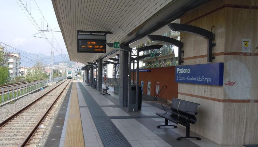 Stop per 7 mesi da oggi alla metropolitana leggera di Salerno: bus sostitutivi ogni mezz’ora