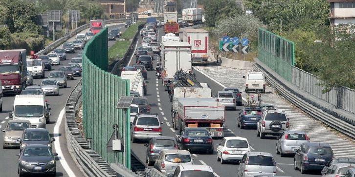 Raccordo Salerno-Avellino, cala il silenzio sui fondi