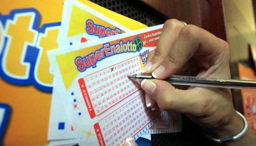 Superenalotto, 4 premi non ritirati in Campania: uno a Cava de’ Tirreni
