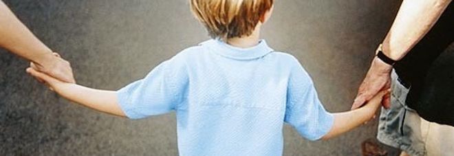 Si finge «zio» per prendere studentessa da scuola, ma il gip nega l’arresto