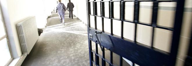 Sconteranno 16 anni di carcere per droga, arrestati due giovani nocerini