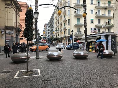 Salerno: al corso spuntano le fioriere al posto degli antiestetici new jersey