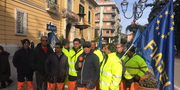 La protesta dei lavoratori viaggia da Scafati a Baronissi
