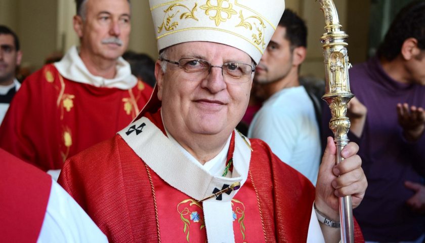 Diocesi di Salerno, l’arcivescovo Moretti lascia per motivi di salute
