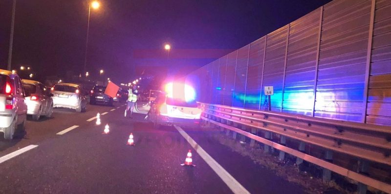 Paura sulla tangenziale di Salerno: auto contromano, autobus sfiora l’incidente