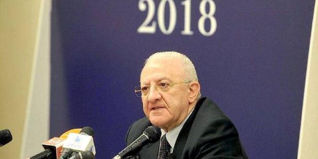 Pd, via alle primarie: De Luca si misura su Martina