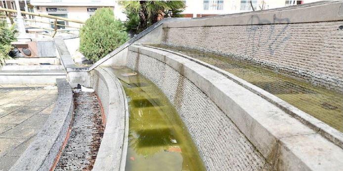 Salerno, l’acqua non sgorga più: le fontane simbolo del degrado che avanza