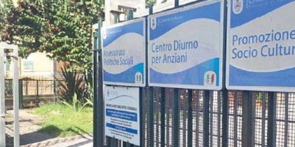 Angri, pizza o scopone? Scontro anziani