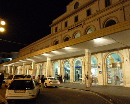 Salerno: stazione blindata, task force anti-abusivi