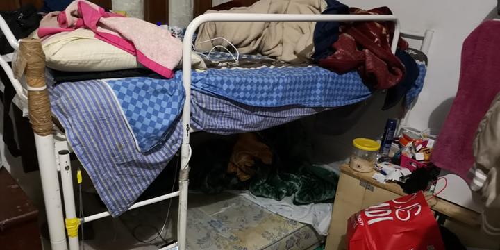 Colletta dei poveri per i funerali di Hossain