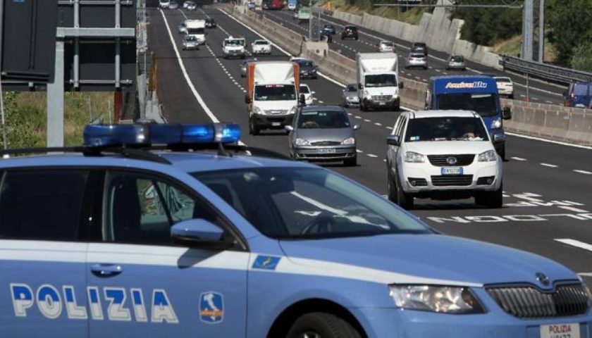 Uso improprio dell’auto della Polizia Stradale, condannato il dirigente