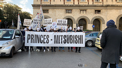 Operai Princes di Angri manifestano davanti alla Prefettura