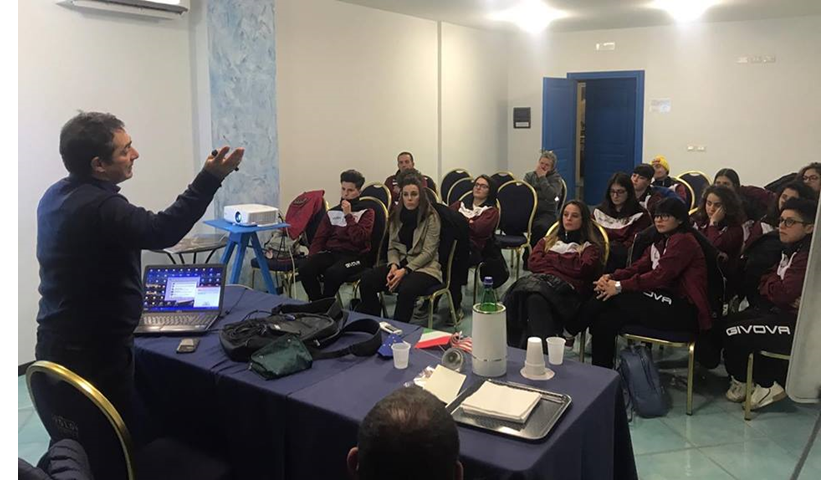 Mister Nando Mainenti al timone della Salernitana femminile