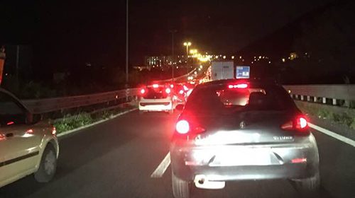 Incidente in tangenziale a Salerno e traffico bloccato