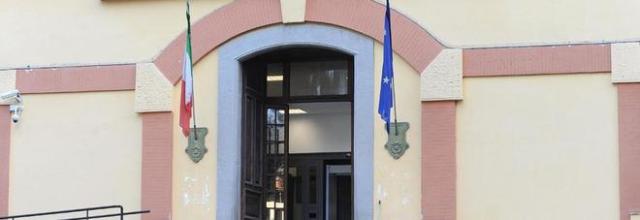 Rompe con l’ex e lo accusa di abusi sulla figlia: «Calunnia»