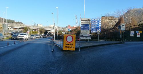 Salerno: via Gatti chiusa, caos e disagi a Fratte anche per cantiere tangenziale