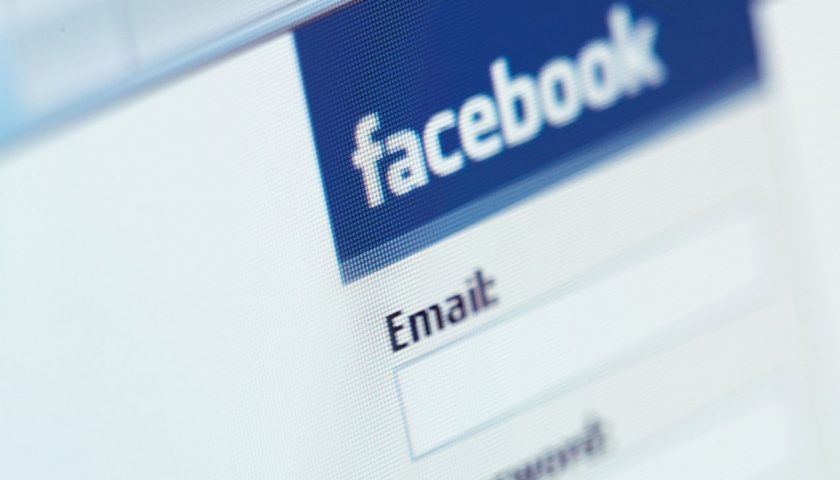 Cava de’ Tirreni: offende sul web la Polizia di Stato, 25enne denunciato per oltraggio