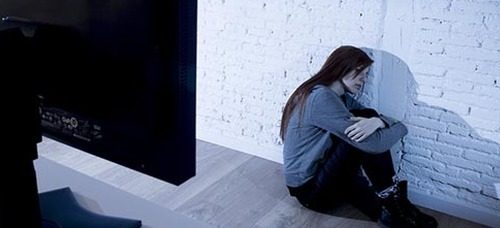 Eboli, alunna di prima media bullizzata sui social: non va più a scuola Eboli, alunna di prima media bullizzata sui social: non va più a scuola