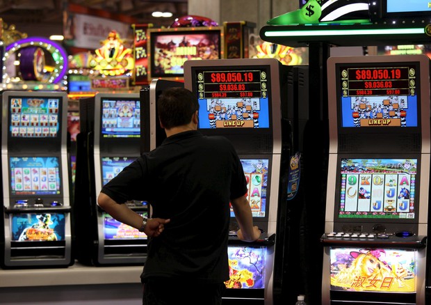 Per i malati slot-machine, occhiali ‘intelligenti’ contro la ludopatia