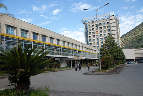 Mamma di Caggiano affetta da placenta accreta salvata all’ospedale di Salerno. Festa per la nascita del piccolo Gabriele.