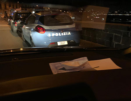 Salerno: molesta i passanti in centro, arrestato 30enne