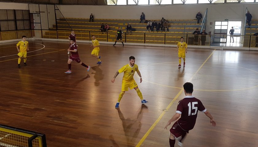 L’Alma Salerno si fa del male da sola: il Futsal Canosa sbanca il PalaTulimieri