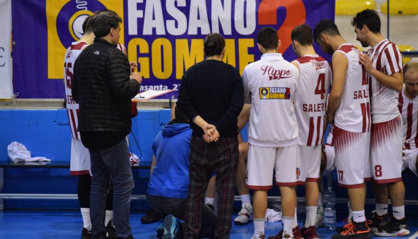 Hippo Basket, inizia la Fase ad Orologio. Carmando: «Sei gare da affrontare come se fossero delle finali»