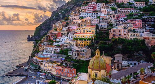 Estate da record in Campania: boom di turisti americani, Costa d’Amalfi la preferita