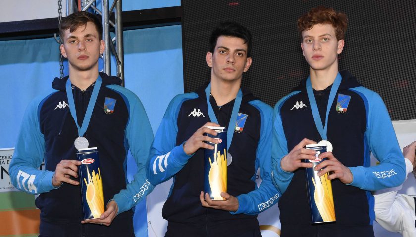 SCHERMA: L’ITALIA UNDER20 DEGLI SCIABOLATORI E’ D’ARGENTO CON IL SALERNITANO MICHELE GALLO