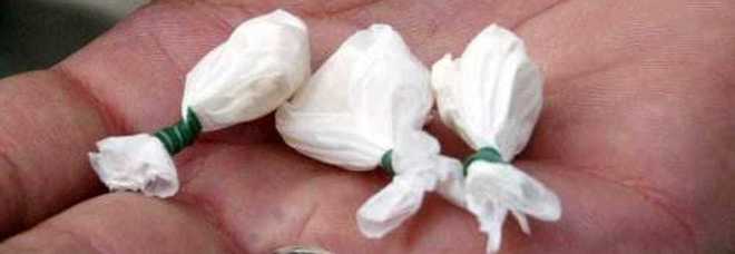 Droga, scoperti con 300 dosi di coca: condannati due pusher di Pagani