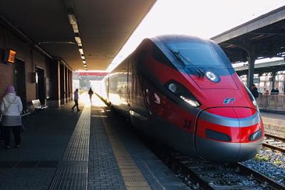 Paradosso Frecciarossa: ferma a Battipaglia, anzi no