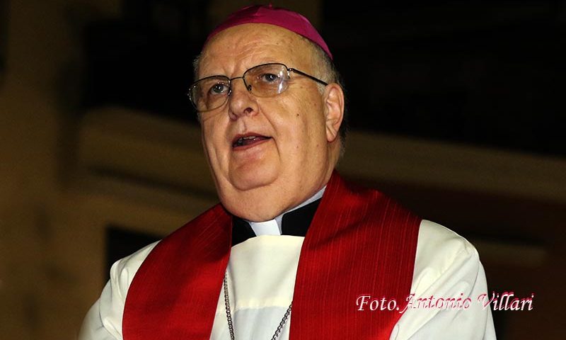 Moretti saluta i fedeli di Salerno: stasera la Santa Messa in Duomo